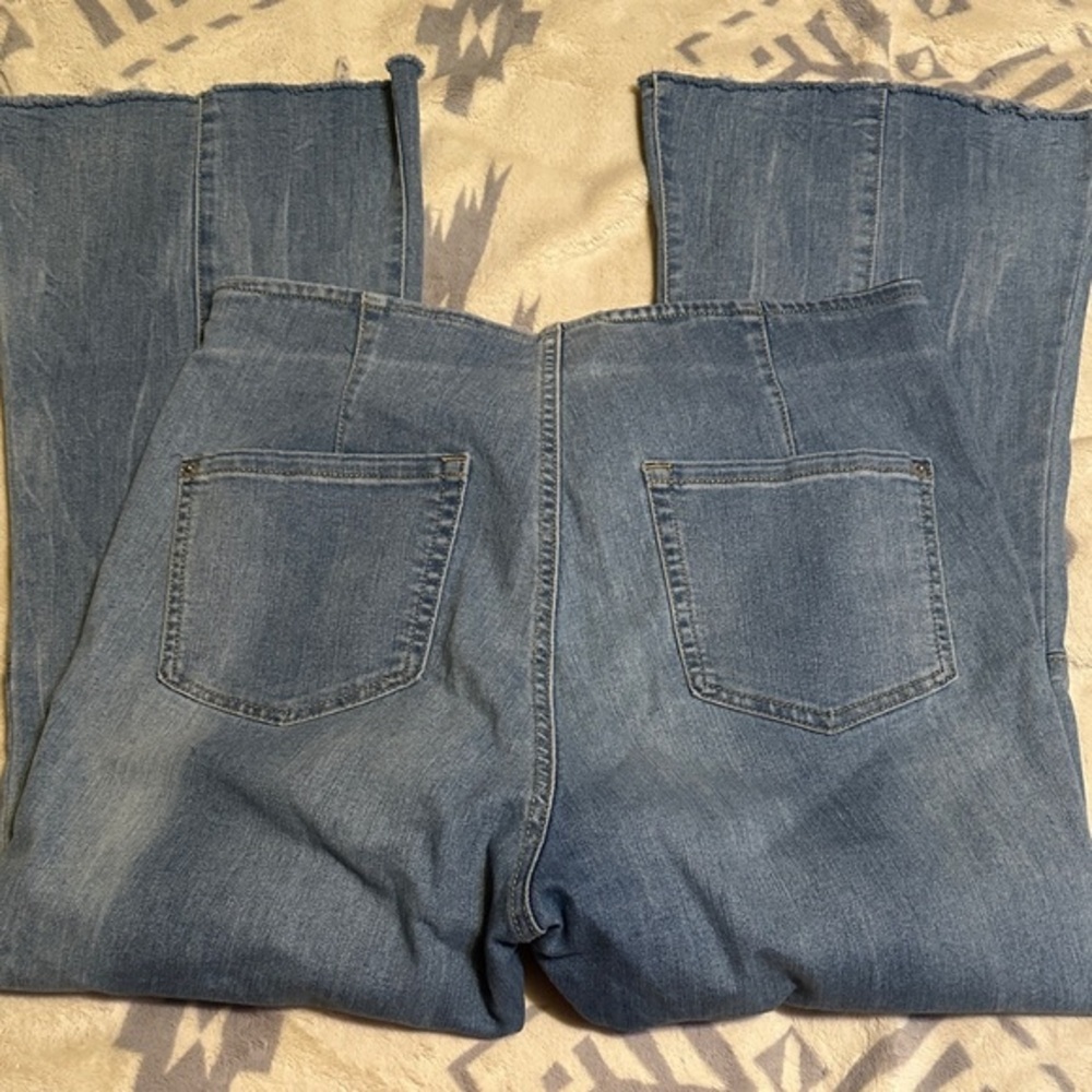 A160.  Inc Classic Denim pull on faded Flare Leg Jeans